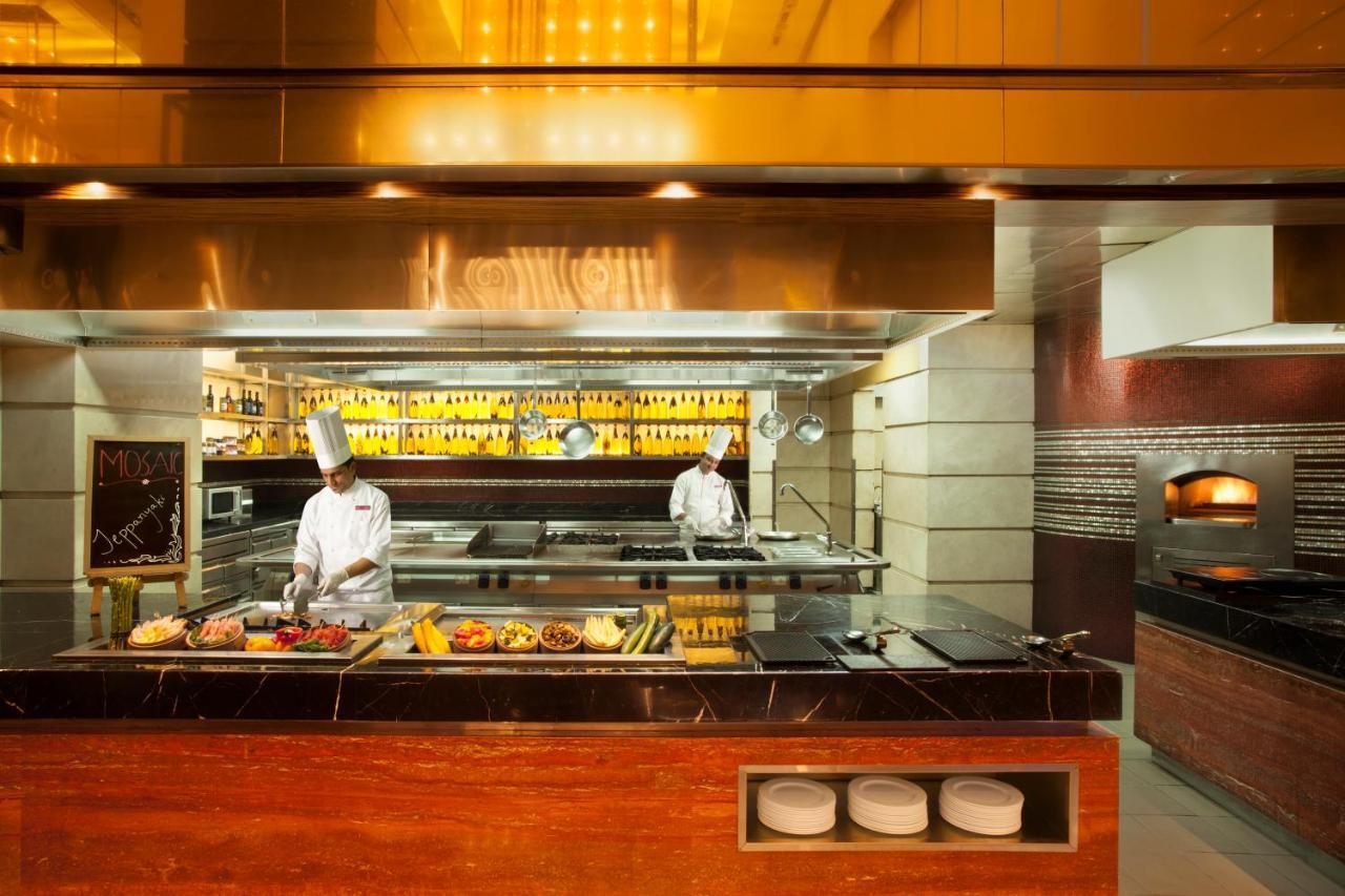 Hotel Crowne Plaza New Delhi Rohini By Ihg Exterior foto