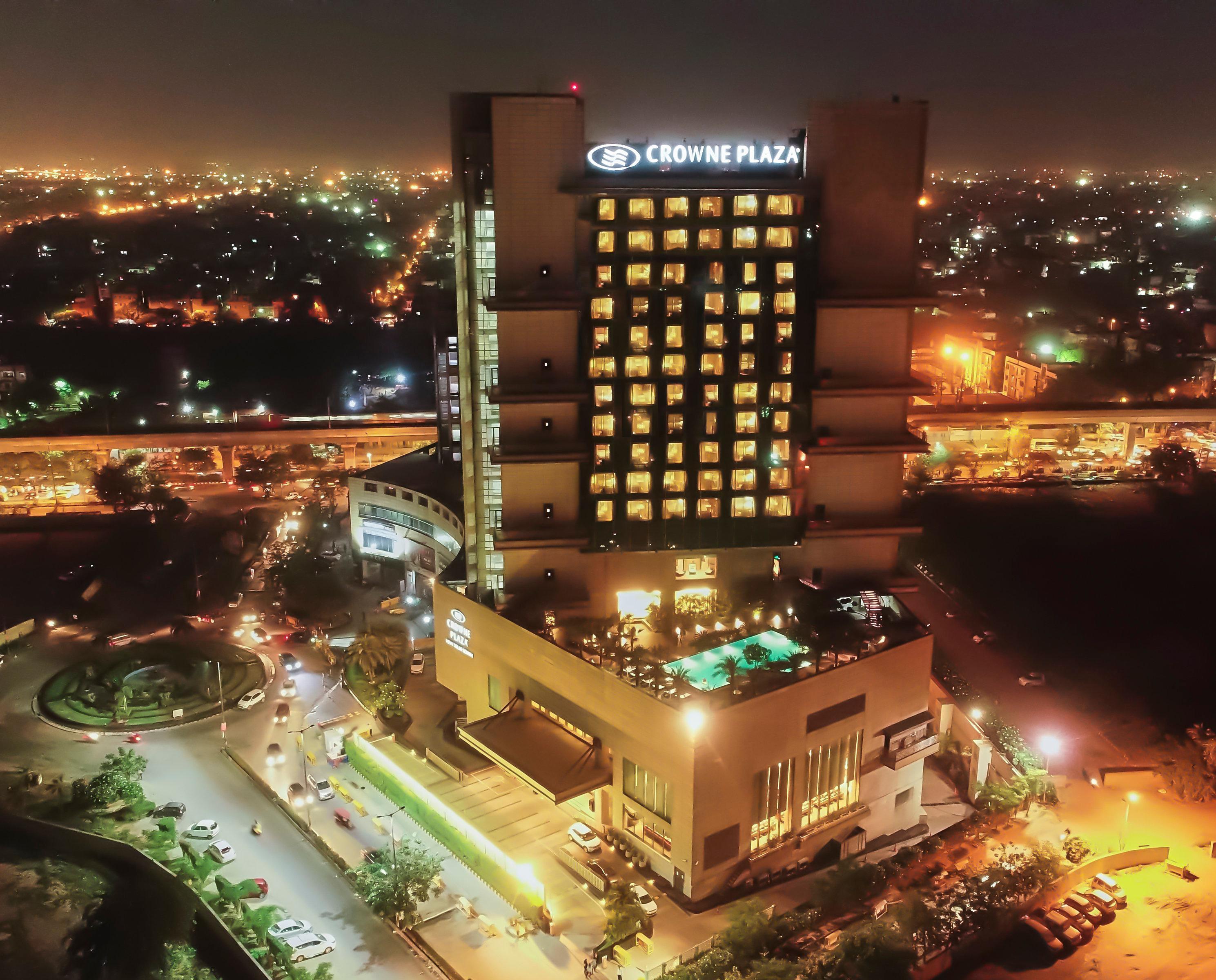 Hotel Crowne Plaza New Delhi Rohini By Ihg Exterior foto