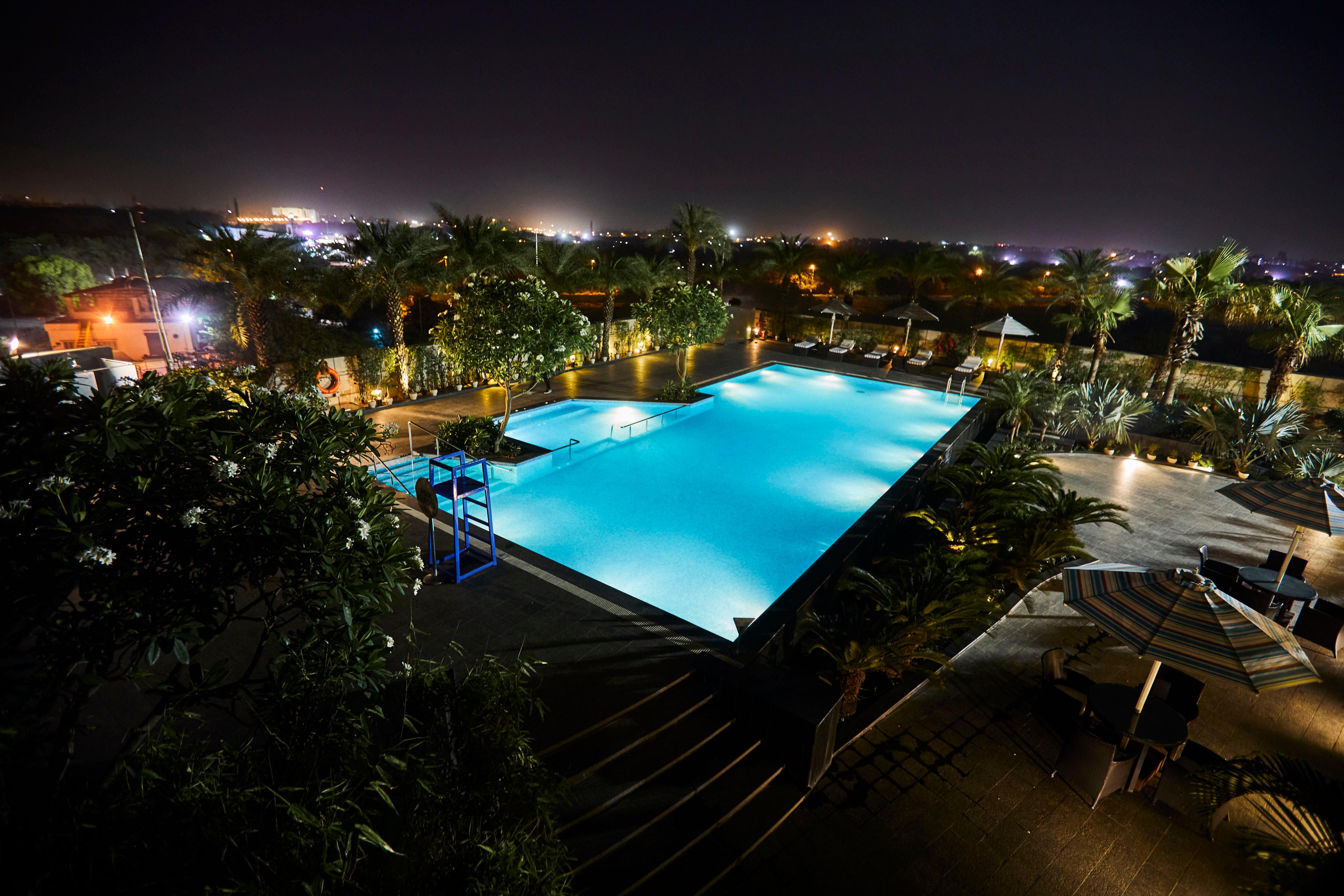 Hotel Crowne Plaza New Delhi Rohini By Ihg Exterior foto