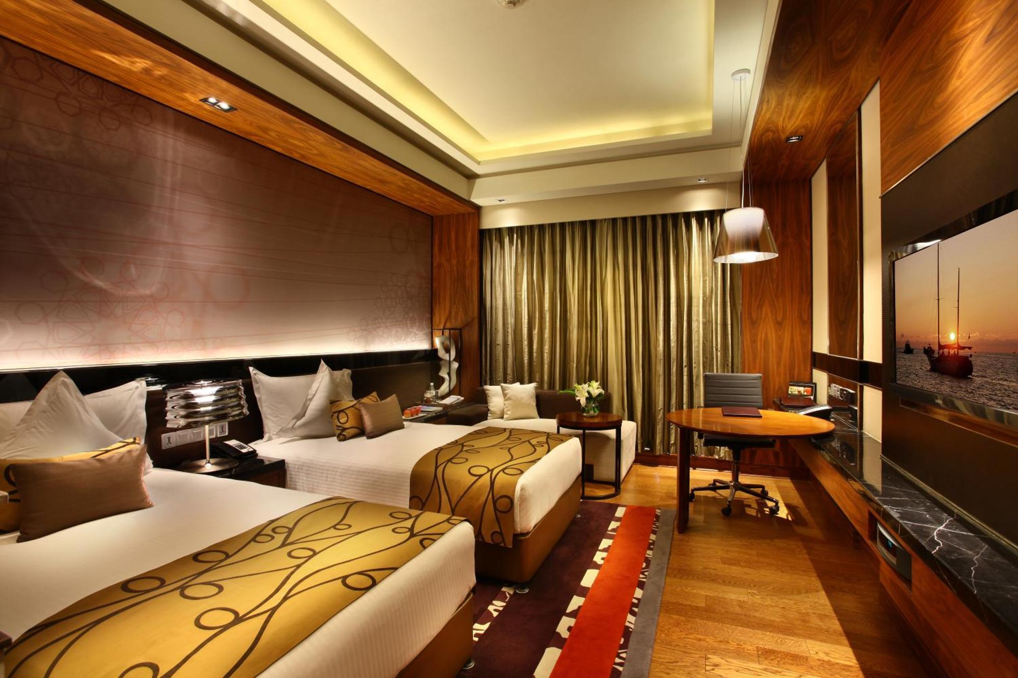 Hotel Crowne Plaza New Delhi Rohini By Ihg Exterior foto