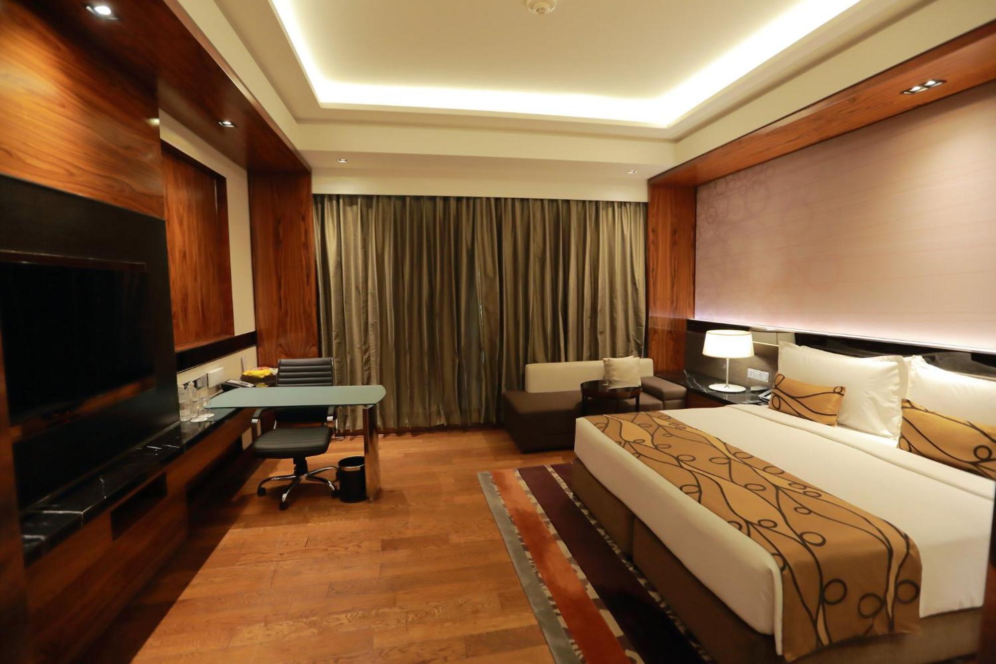 Hotel Crowne Plaza New Delhi Rohini By Ihg Exterior foto